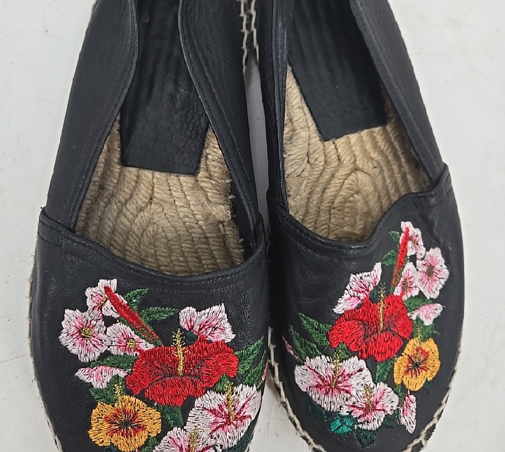Source Unknown Black Espadrilles With Floral Embr… - image 3